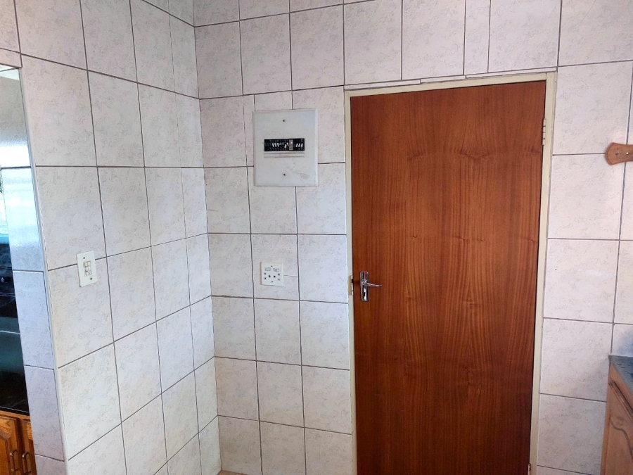 8 Bedroom Property for Sale in Swartruggens North West